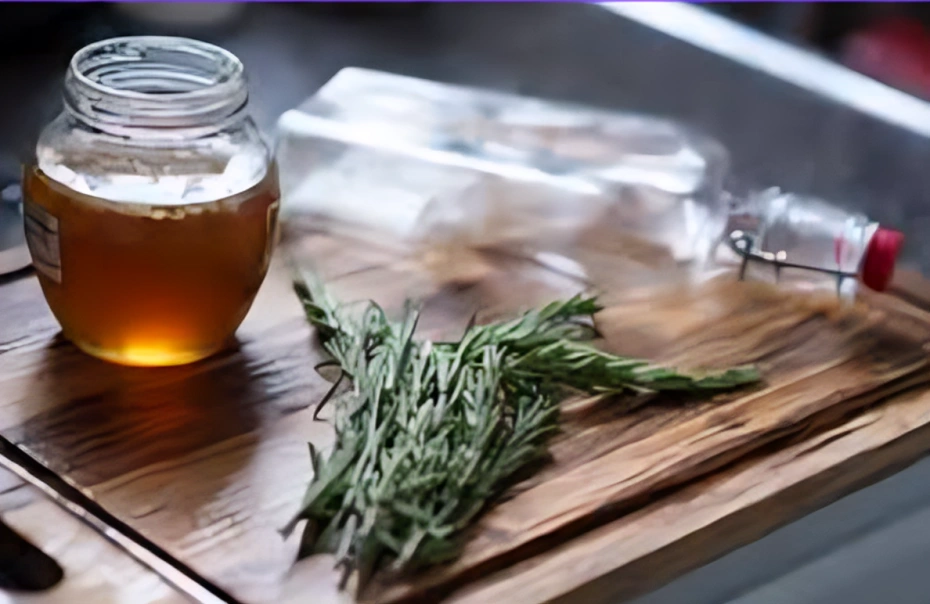 Rosemary leaves Hair Rinse